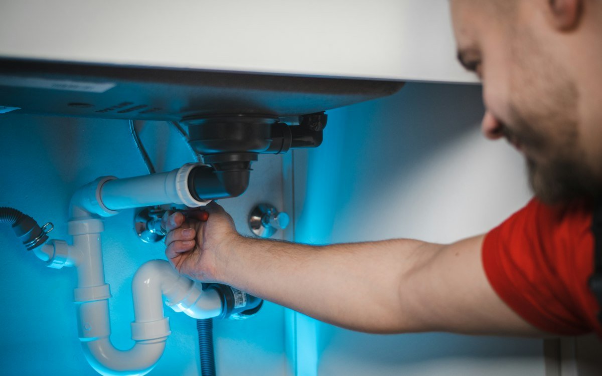 Digital Oasis help plumbers by the google ads by the right flow of marketing services.
